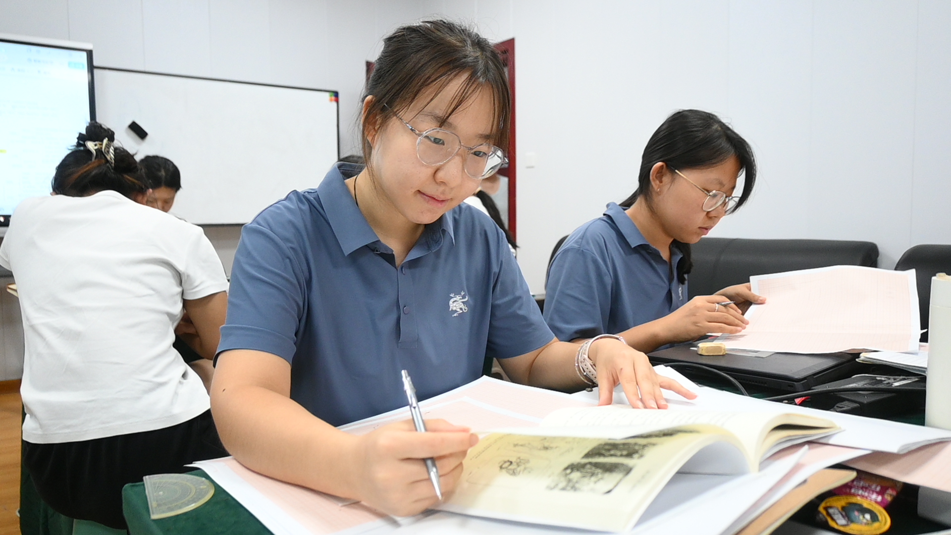 室内学习.JPG